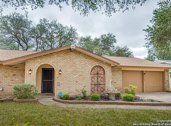 2nd image of 4138 Clear Spring Dr