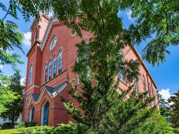 10 East St APT 8, Providence, RI 02906