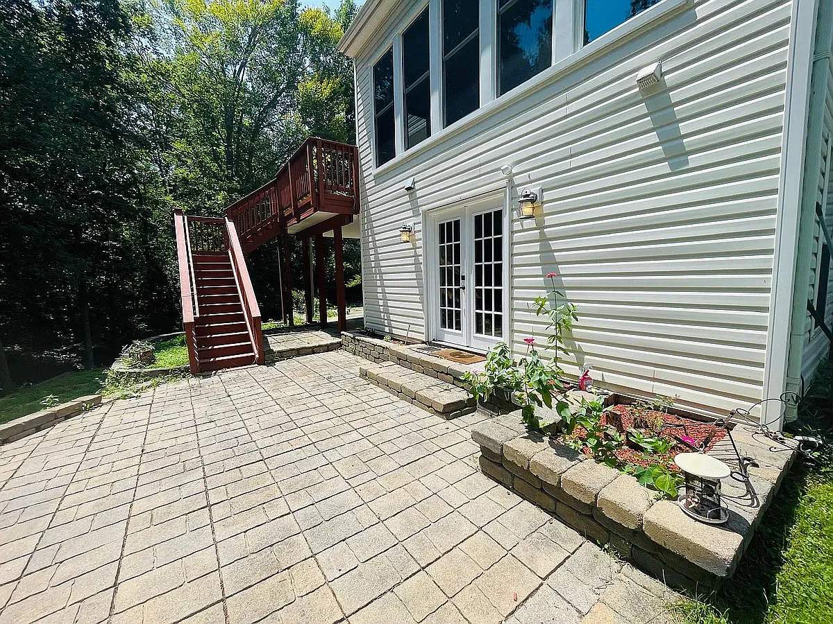 Fig Ct, Woodbridge — Photo 2