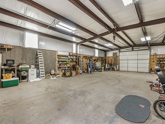 5th image of 1204 E Cheyenne Ave