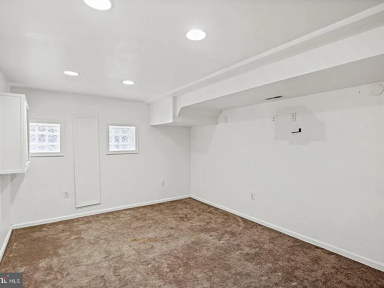 1723 Clarkson St — Photo 10
