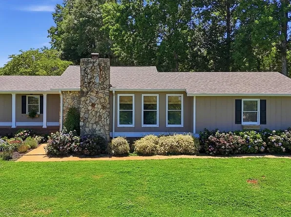 1800 Grandview Dr, Seneca, SC 29672