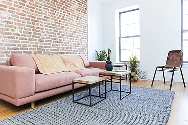 Rented by Venn NY Inc