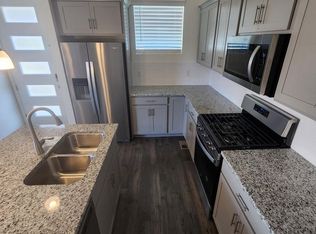 21863 E 8th Ave, Aurora, CO 80018