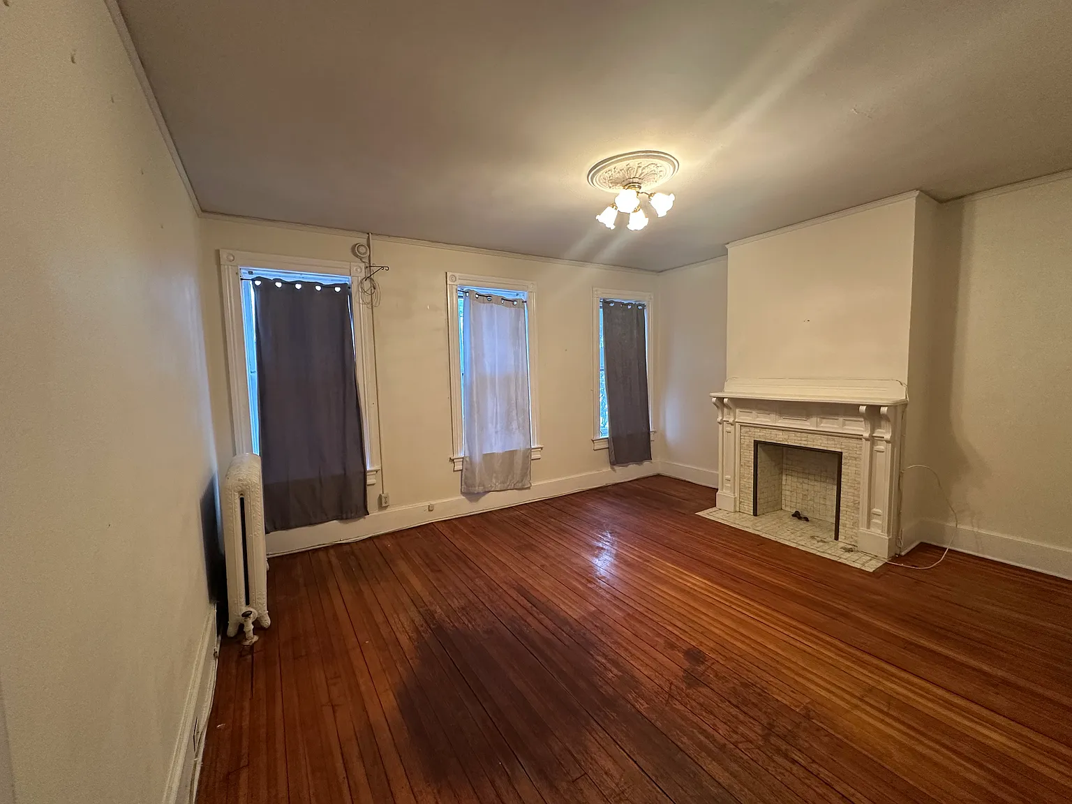 39 S Lake Ave — Photo 2
