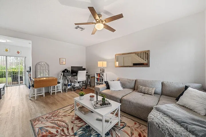 2 bed, 1062 sqft, $2,900 — Photo 4