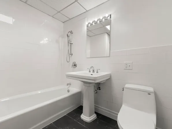 300 Communipaw Avenue image 27 of 50