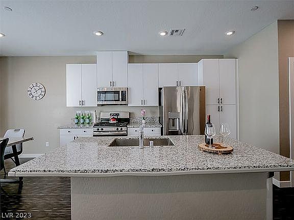 2nd image of 9253A Casa Sierra Ln