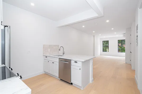 Kitchen, photo 1