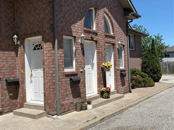 2290 Daytona Ave, Windsor, ON N9B 3Y2