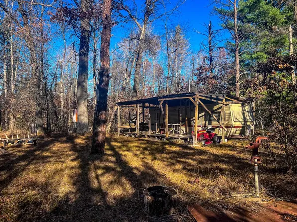 Navajo Trl, Harrison, MI 48625