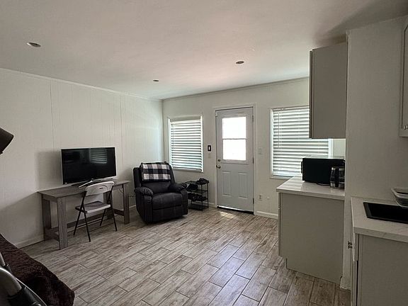 2nd image of 8515 Reading Ave