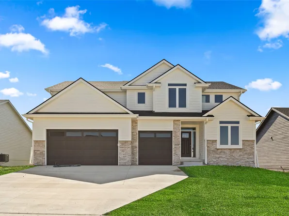 340 NW Ashley Ave, Waukee, IA 50263
