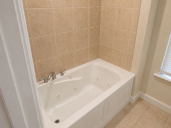2nd image of 407 P St NW
