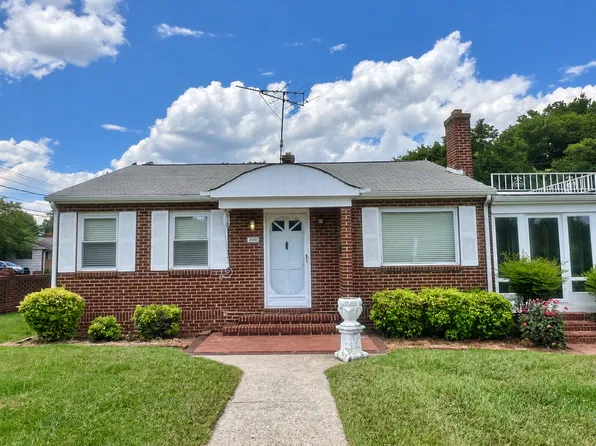 300 E Pine St, Graham, NC 27253