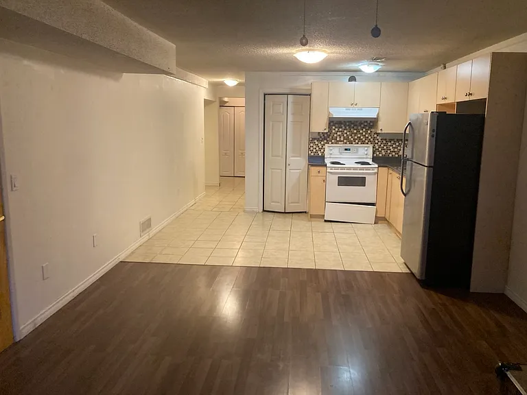2165 Prairie Ave #LOWER — Photo 4