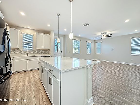 4th image of 117 REDBUD Lane