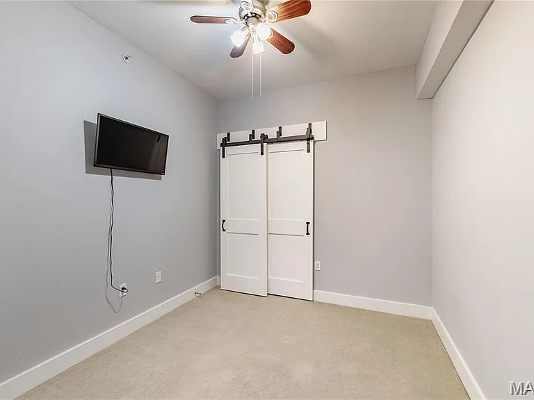 314 N Broadway Ave #1405 — Photo 23