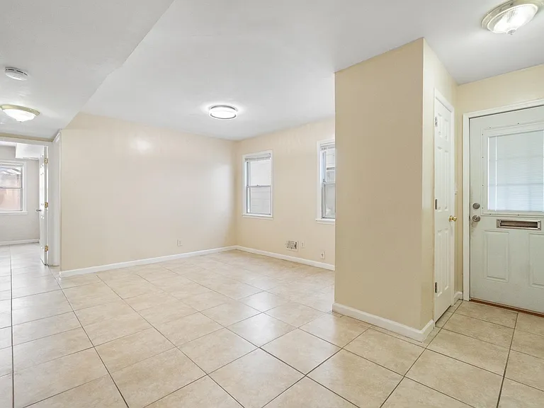 36 Crossgate Rd #1 — Photo 9