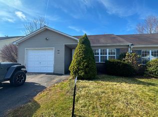 33 Village Rd, Lewisburg, WV 24901