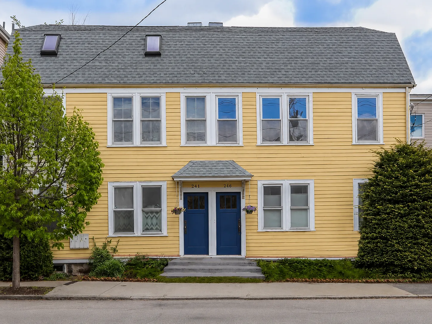 3 bed, 1188 sqft, $4,800 — Photo 1