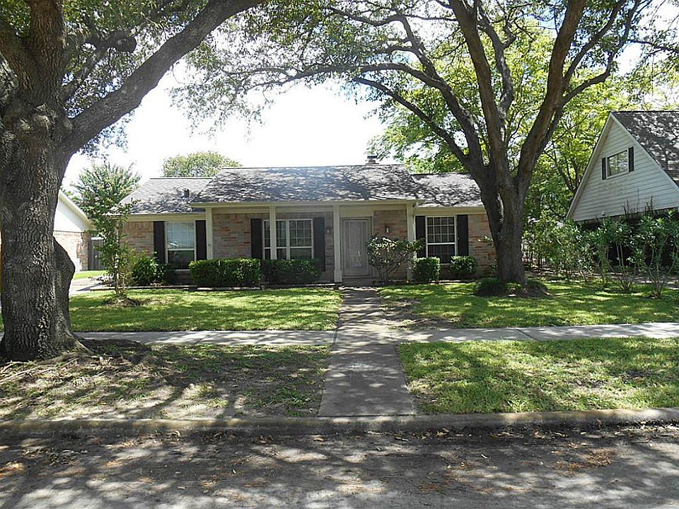 1st image of 12214 Meadowdale Dr