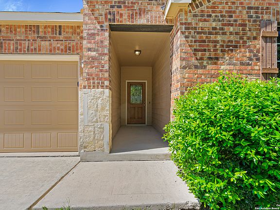 2nd image of 884 HIGHLAND VISTA
