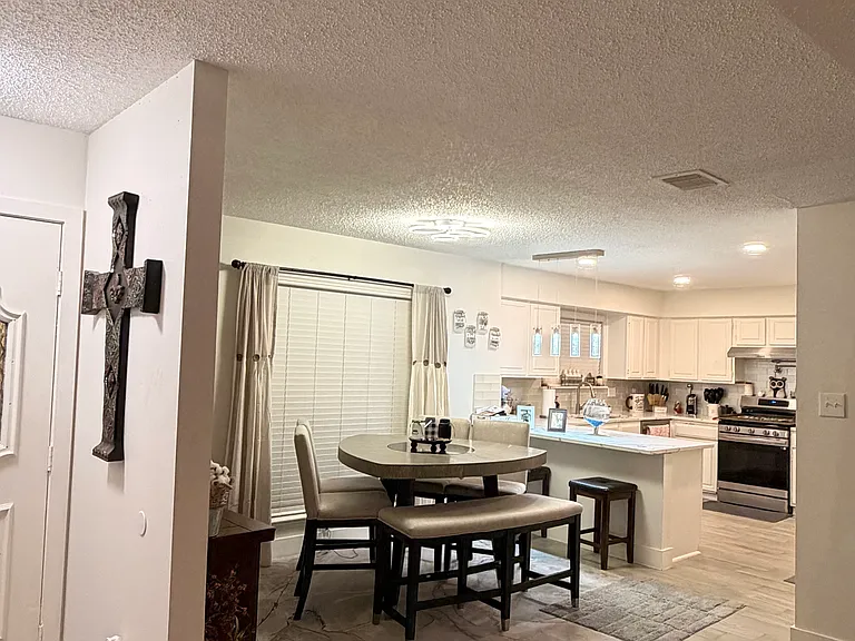 3211 S Peach Hollow Cir — Photo 4