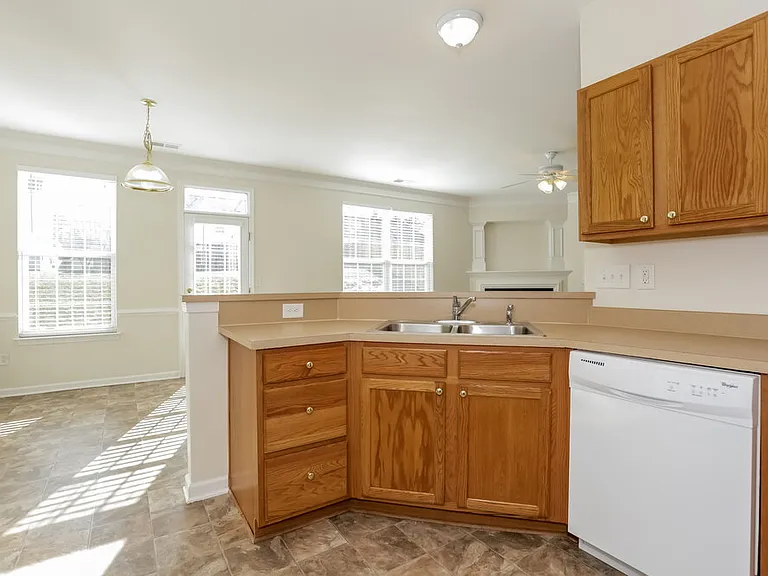 2722 Forest Grove Ct — Photo 8