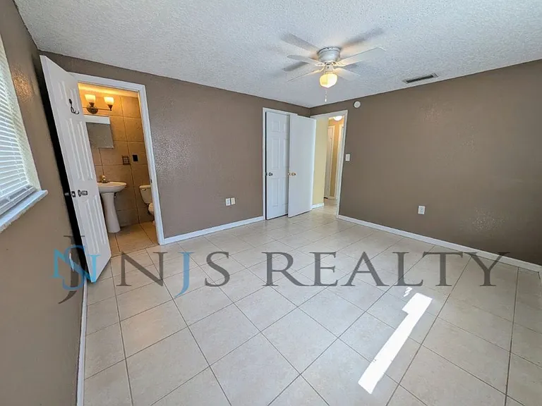 3034 Roxbury Dr — Photo 11