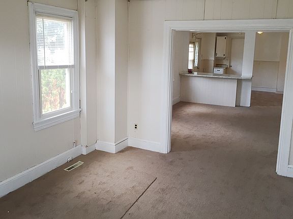 Living/Dining2