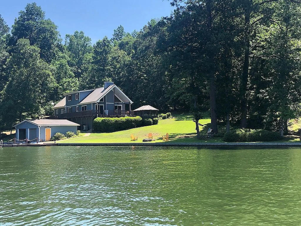 134 Wilder Dr photo 1