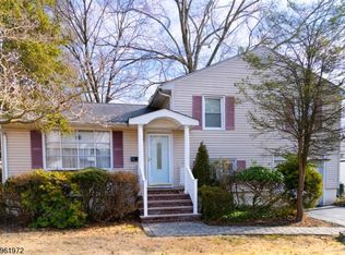 85 S Ashby Ave, Livingston, NJ 07039