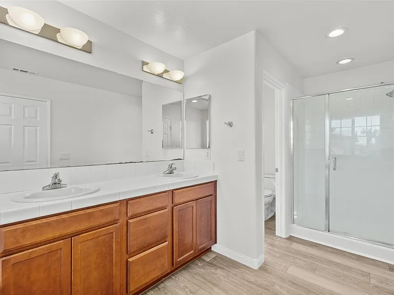 2658 Greenwood Ct — Photo 39