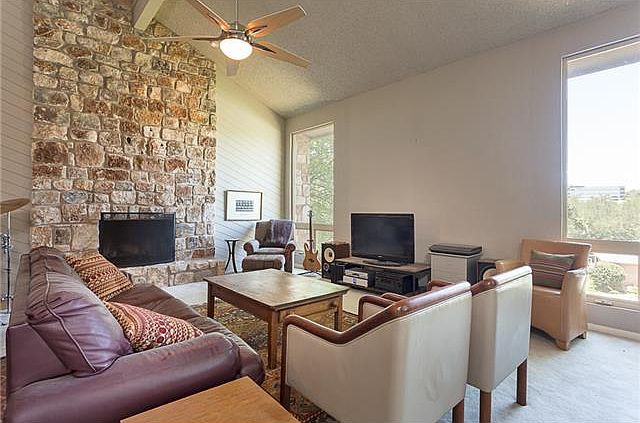2nd image of 8866 Mountain Ridge Cir