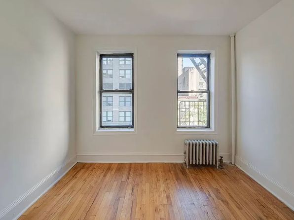 320 E 34th St APT 2D