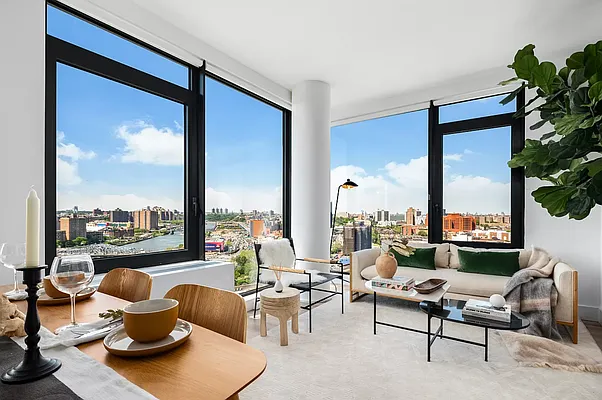 Rented by EXR | media 3