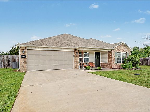 2nd image of 280 Glory Ln