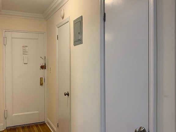 4th image of 229 E 80th St APT 3E