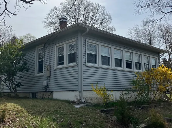 724 Long Cove Road, Ledyard, CT 06335