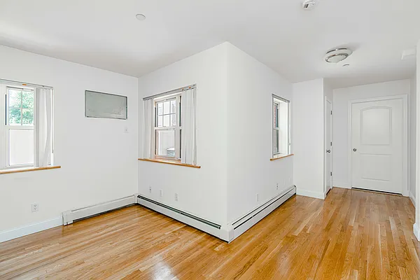 Rented by Modern Spaces | media 25