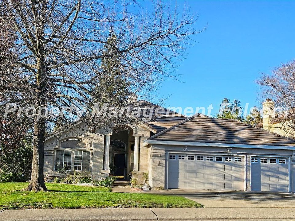 1st image of 135 Cruickshank Dr