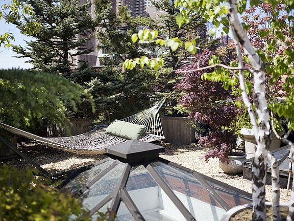 5th image of 16 Hudson St APT 6D