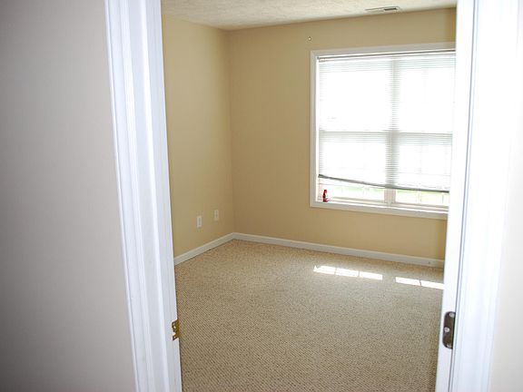 Upstairs Bedroom 1