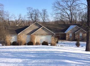 7 Brushy Ridge Ct, Winfield, MO 63389