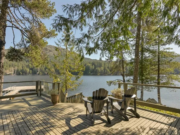 2037 Ida Ave, Shawnigan Lake, BC V0R 2W3