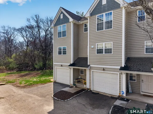 18 Forestview Drive #18, Norwich, CT 06360