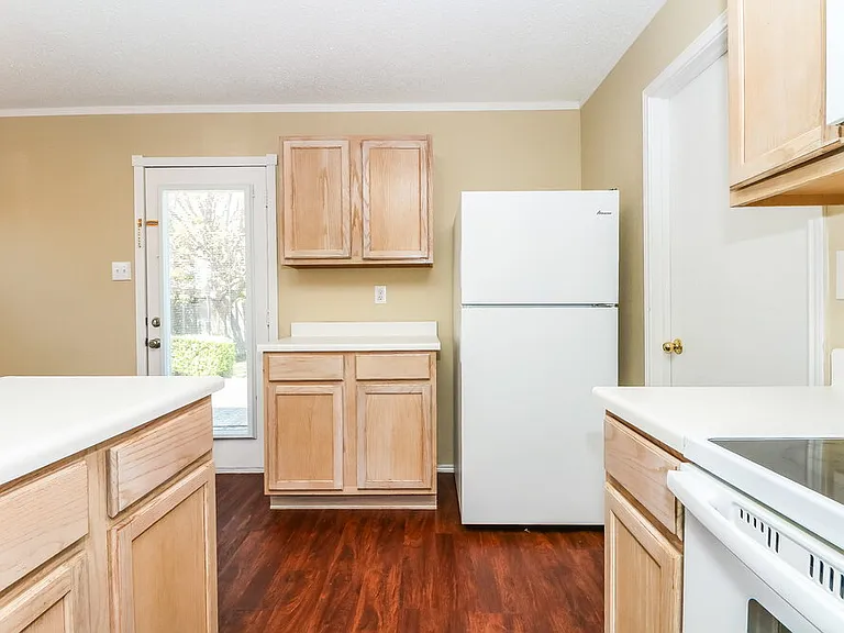 8608 Serenity Way — Photo 5