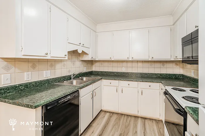 205 Branch Hill Dr — Photo 4