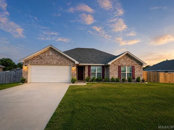 1848 Landing Pl, Deatsville, AL 36022